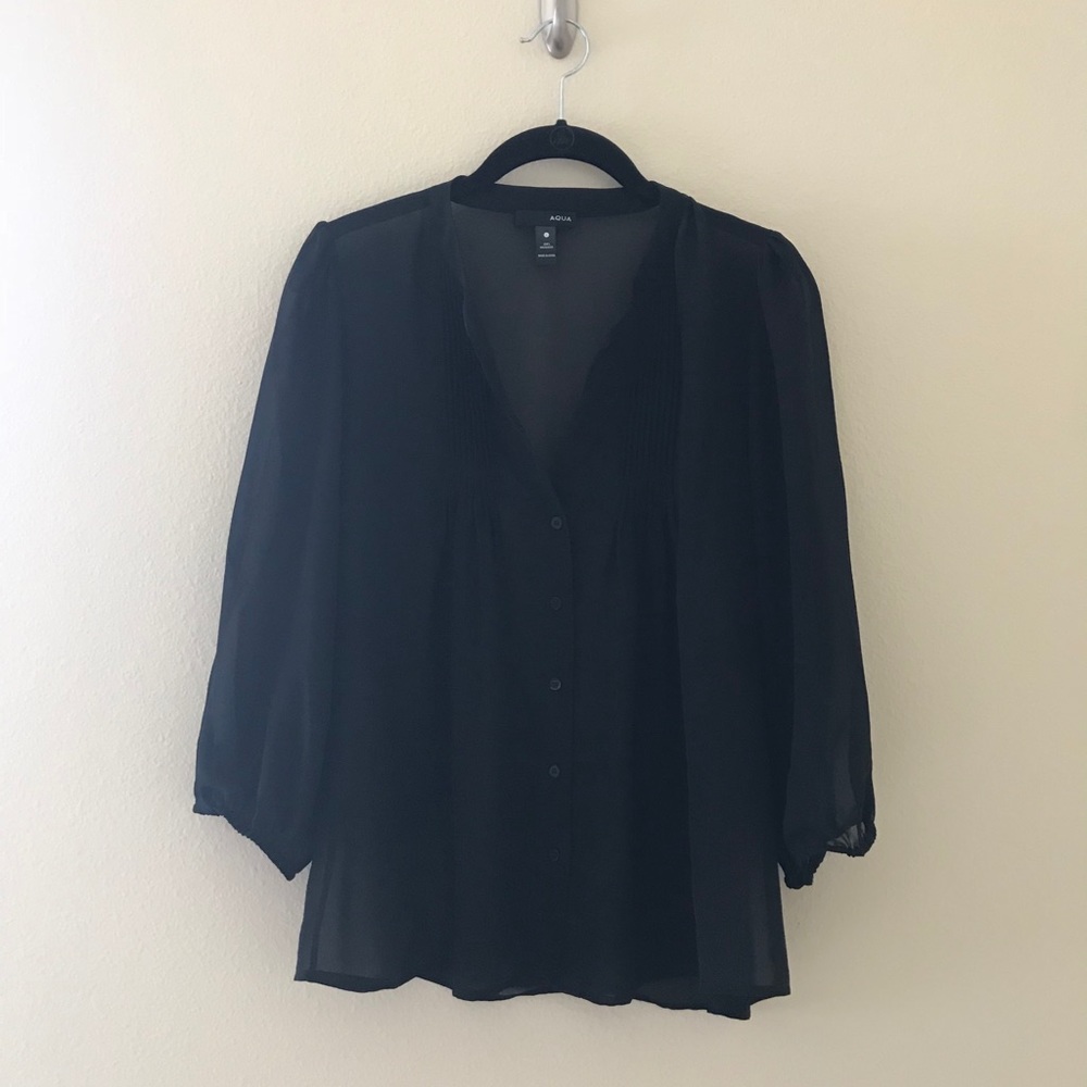 Aqua loose-fitting black blouse